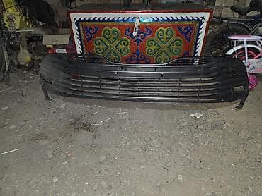 Решетка радиатора Toyota Б/у, Оригинал