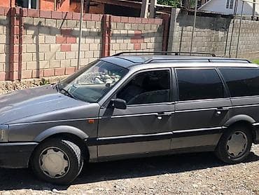Продажа авто: Volkswagen Passat: 1992 г., 1.8 л, Механика, Бензин, Универсал — 4
