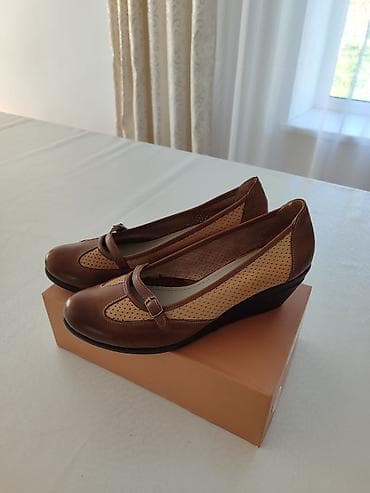 amber elixir: Женские туфли Fergani на скрытой танкетке - Модель: классические Mary — 2