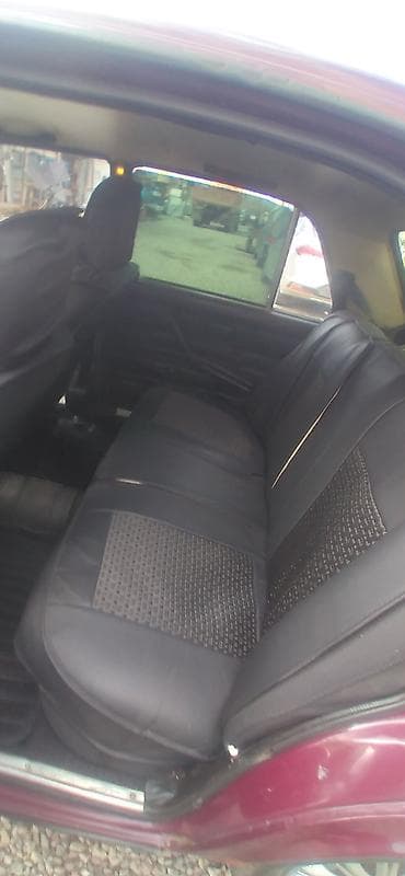 adr 1 8: Легковой автомобиль седан (классика, 4 двери), бордовый цвет — 2