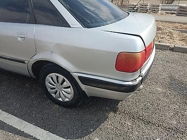 bmw 2: Audi 80: 1992 г., 1.8 л, Ручные, Бензин, Седан — 5