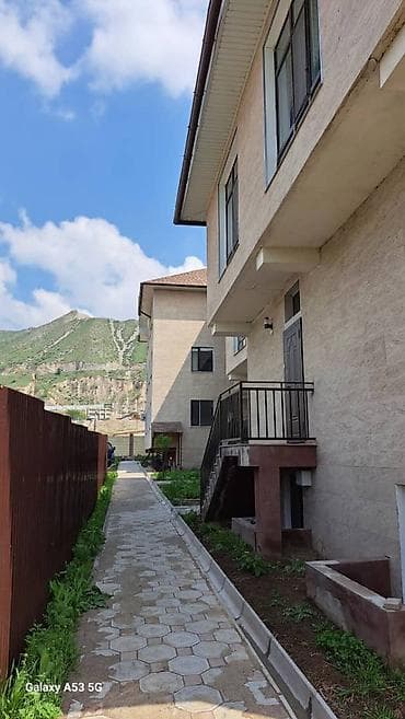 Недвижимость: 2 комнаты, 64 м², 2 этаж — 1