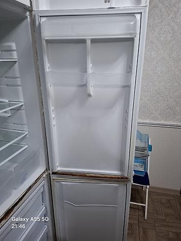 холодильник 5000 сом: Продаю холодильник, работает хорошо, из минусов только ржавчина. Цена — 7
