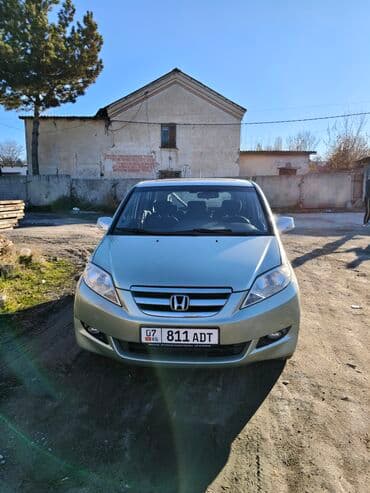 Honda FR-V: 2005 г., 2 л, Механика, Бензин, Универсал