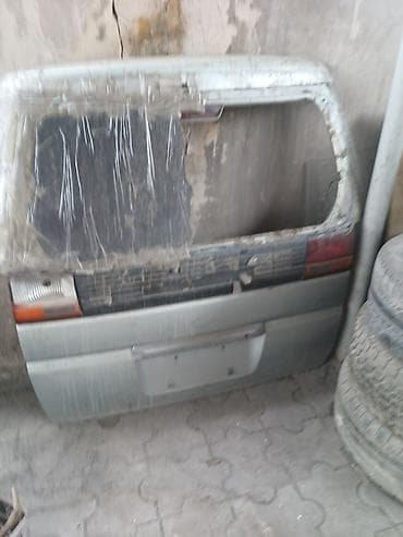 elgrand e51: Крышка багажника Nissan, 1999 г., Б/у, Оригинал — 1