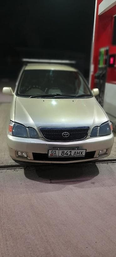 Toyota Gaia: 2003 г., 2 л, Автомат, Бензин, Универсал