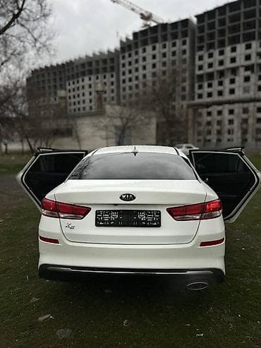 bmv e32: Kia K5: 2021 г., 2 л, Автомат, Газ, Седан — 2