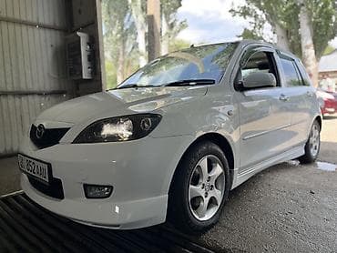 Mazda Demio: 2003 г., 1.5 л, Типтроник, Бензин, Хетчбек — 3