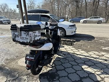 скутер zmax: Скутер-z max 150 куб бело‑черный, городско‑туристический класс — 7