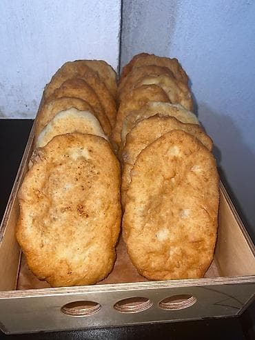 Свежая домашняя выпечка восточной кухни. Ассортимент: - Пирожки