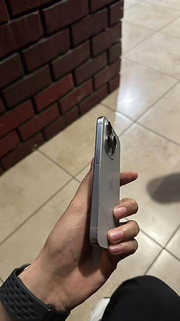 honor 9c: IPhone 15 Pro, 128 ГБ, Natural Titanium, 80 % — 5