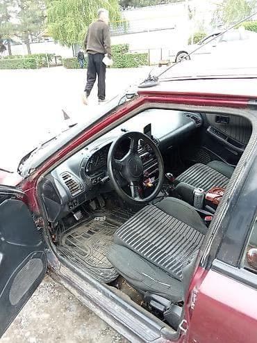 maz: Mazda 323: 1994 г., Ручные, Хэтчбэк — 4