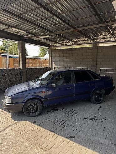 Volkswagen Passat: 1991 г., 1.8 л, Кол менен иштөөчү, Газ, Седан — 2