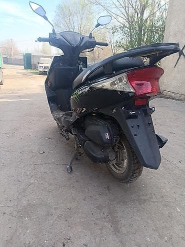 мото секил: Продаю скутер.М-8 ПРО. год выпуска 2024 август. обьем 150. в — 6