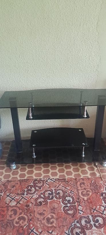 Продаю стеклянную полку под телевизор
цена 3000 сом at lalafo.kg Продаю стеклянную полку под телевизор
цена 3000 сом