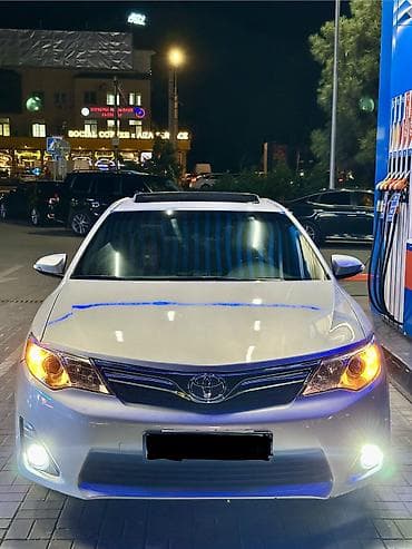 Toyota Camry: 2012 г., 2.5 л, Вариатор, Гибрид, Седан — 2