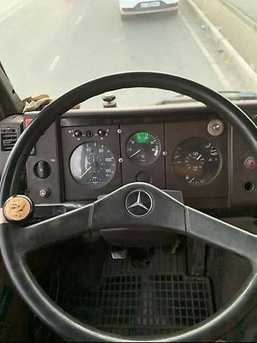 гур 124: Mercedes-Benz : 1990 г., Кол менен иштөөчү, Бензин, Van — 9