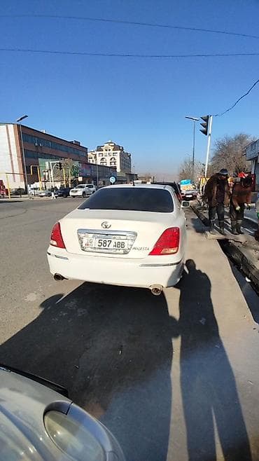 Toyota: Toyota Majesta: 2005 г., 4.3 л, Автомат, Бензин, Седан — 2