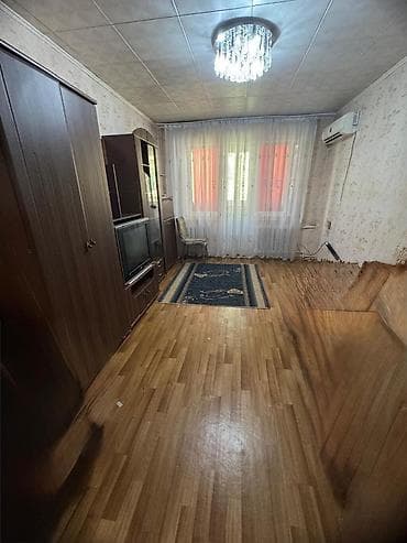 сдаю квартиру 8 мкр: 3 комнаты, С мебелью частично — 3
