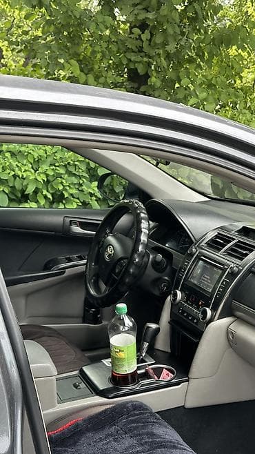 50 000: Toyota Camry: 2012 г., 2.4 л, Автомат, Бензин, Седан — 7