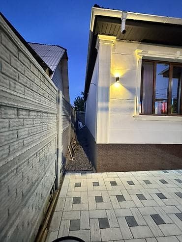 глоба: 🏡 Продается дом в ж.м. Ак Орго! 📐 Участок: 2,5 соток 🏠 Дом: 100 м², 3 — 3