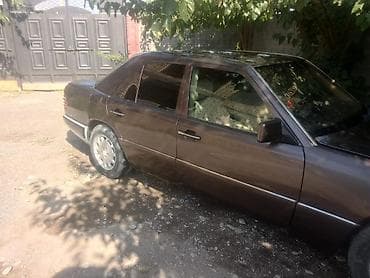 Mercedes-Benz E-Class: 1993 г., 2.2 л, Автомат — 1
