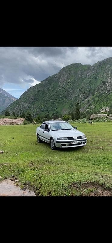 Mitsubishi Carisma: 2001 г., 1.8 л, Механика, Бензин, Седан