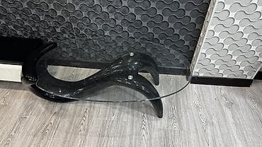 Журнальный столик с овальной стеклянной столешницей - Дизайн