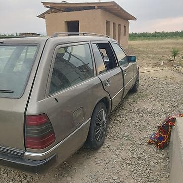 honda 2: Mercedes-Benz W124: 1991 г., Механика, Универсал — 6