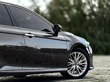 Продажа авто: Toyota Camry: 2018 г., 2.5 л, Вариатор, Гибрид, Седан — 6