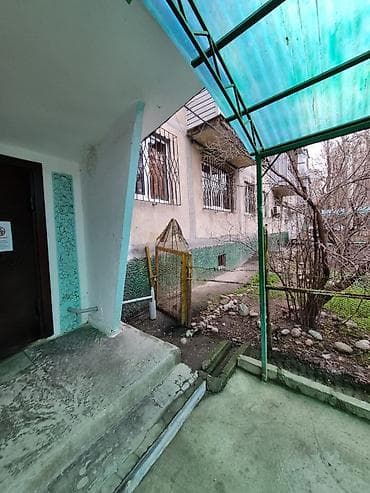 1к 4 мкрн: 2 комнаты, 43 м², 104 серия, 1 этаж, Старый ремонт — 2