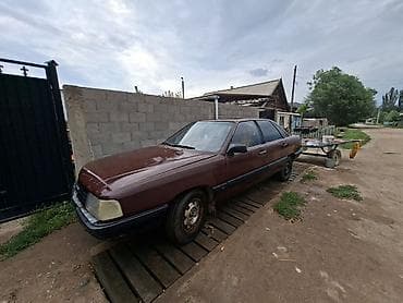 Audi 100: 1990 г., Механика, Бензин, Седан — 4