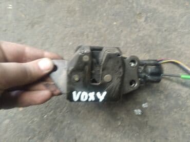 runx alex: Toyota voxy замок багажника, Тоета Вокси замок крышки багажника — 2