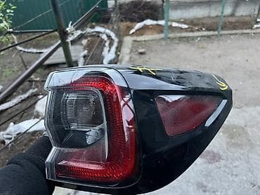 купить дорожный знак: Задний правый стоп-сигнал Subaru — 2