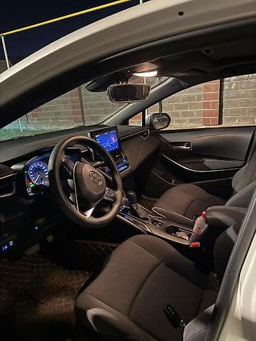 mini cuper: Toyota Corolla: 2019 г., 1.8 л, Автомат, Гибрид, Седан — 8