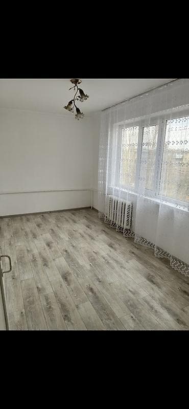 комната с подселением ошский рынок: 2 комнаты, 50 м², 104 серия, 4 этаж, Старый ремонт — 2