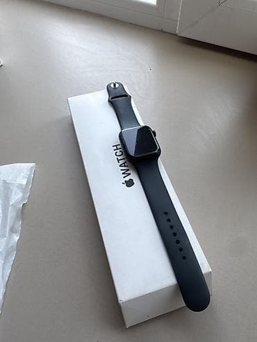 series 10: Apple Watch SE gen 2 44mm (черный корпус, черный силиконовый ремешок) — 1