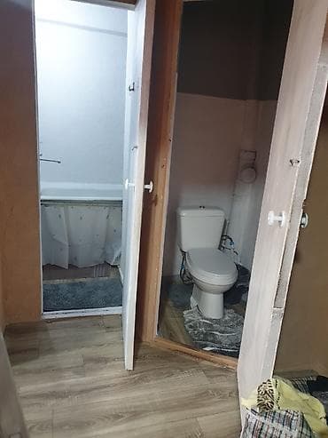 Бөлмөлөр: Сдаётся 1 кв. 37 м2. БГУ. Депозит 10,000 сом. Сдаю на долгий срок. Без — 4