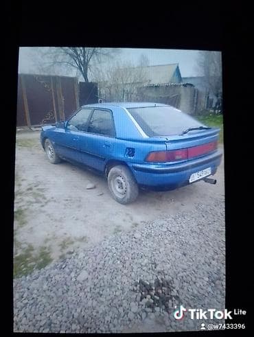 mazda 121: Mazda 323: 1992 г., 1.6 л, Ручные, Бензин, Лифтбек — 3