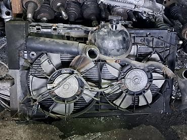 Автозапчасти: Оригинальный контрактный из Европы б/у радиатор охлаждения на Тойота — 2