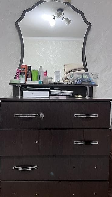 bed table: Туалетный столик-комод с зеркалом. - Цвет: темный венге. - — 1