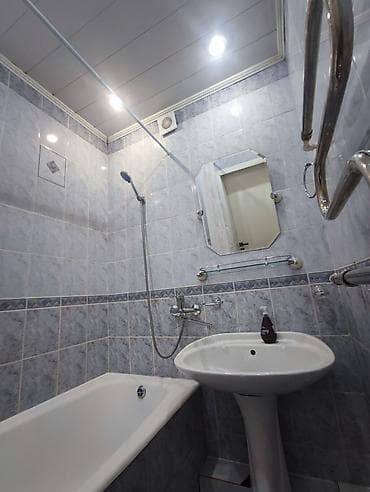 сдаю гостинку: 3 комнаты, 63 м², Индивидуалка, 3 этаж, Евроремонт — 10