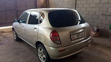 byd e6: Toyota Duet: 2001 г., 1 л, Автомат, Бензин, Хэтчбэк — 4