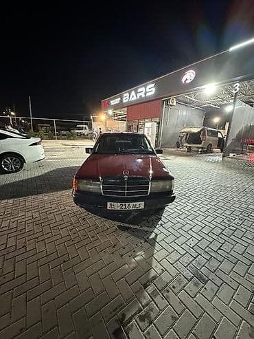 коллектор е34: Mercedes-Benz 190: 1985 г., 1.8 л, Механика, Бензин, Седан — 2