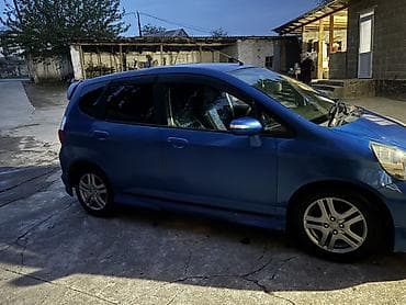 chevrolet blazer: Honda Fit: 2003 г., 1.5 л, Хэтчбэк — 2