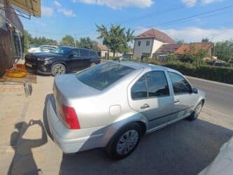 обмен дом на авто: Volkswagen Bora: 2003 г., 1.6 л, Автомат, Бензин, Седан — 4