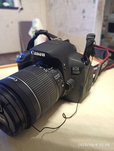 хочу купить фотоаппарат canon: 700d. Состояние нового. 3 объектива. sd карта на 32 Гб . Сумка — 11