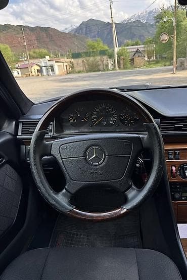 mercedes e13: Mercedes-Benz W124: 1995 г., 3.2 л, Автомат, Бензин, Седан — 8