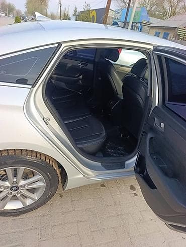 салон е46: Hyundai Sonata: 2015 г., Автомат, Бензин, Седан — 9