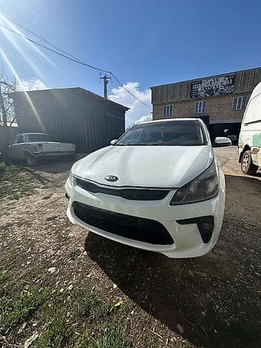 1000 к: Kia Rio: 2017 г., 1.6 л, Автомат, Бензин, Седан — 1